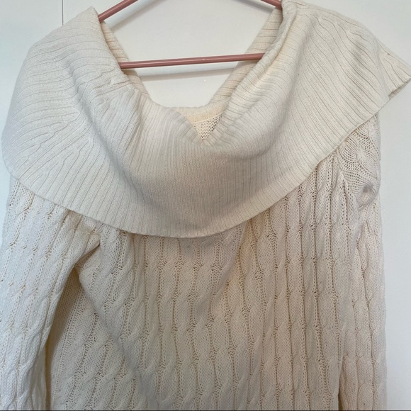 Cream Cotton Knit Sweater 🤍 - Picture 3 of 3